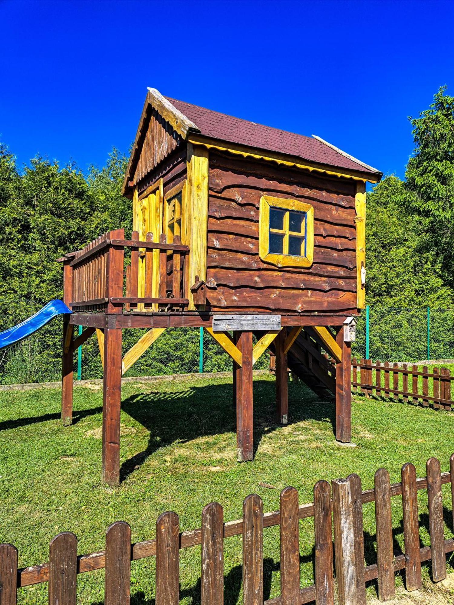 Hotel Restauracja Jas Wedrowniczek Rymanów Екстериор снимка
