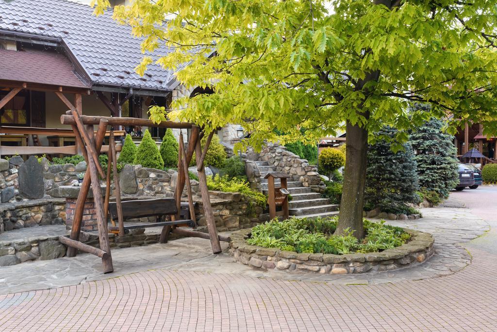 Hotel Restauracja Jas Wedrowniczek Rymanów Екстериор снимка