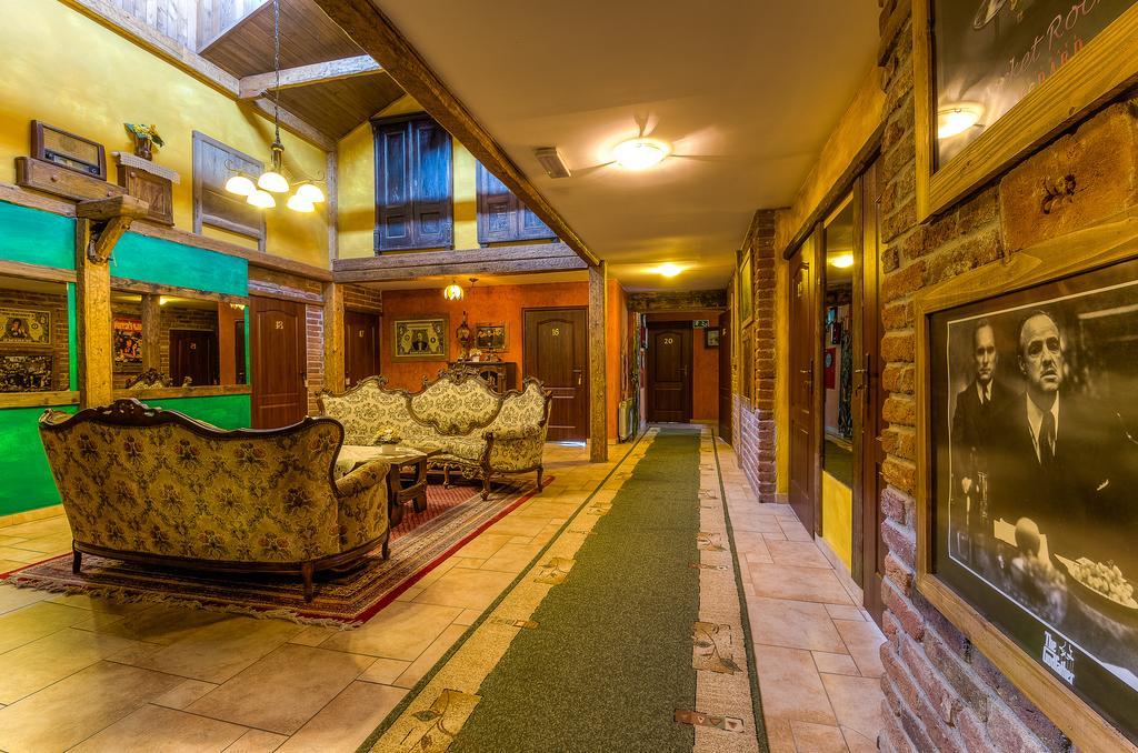 Hotel Restauracja Jas Wedrowniczek Rymanów Екстериор снимка